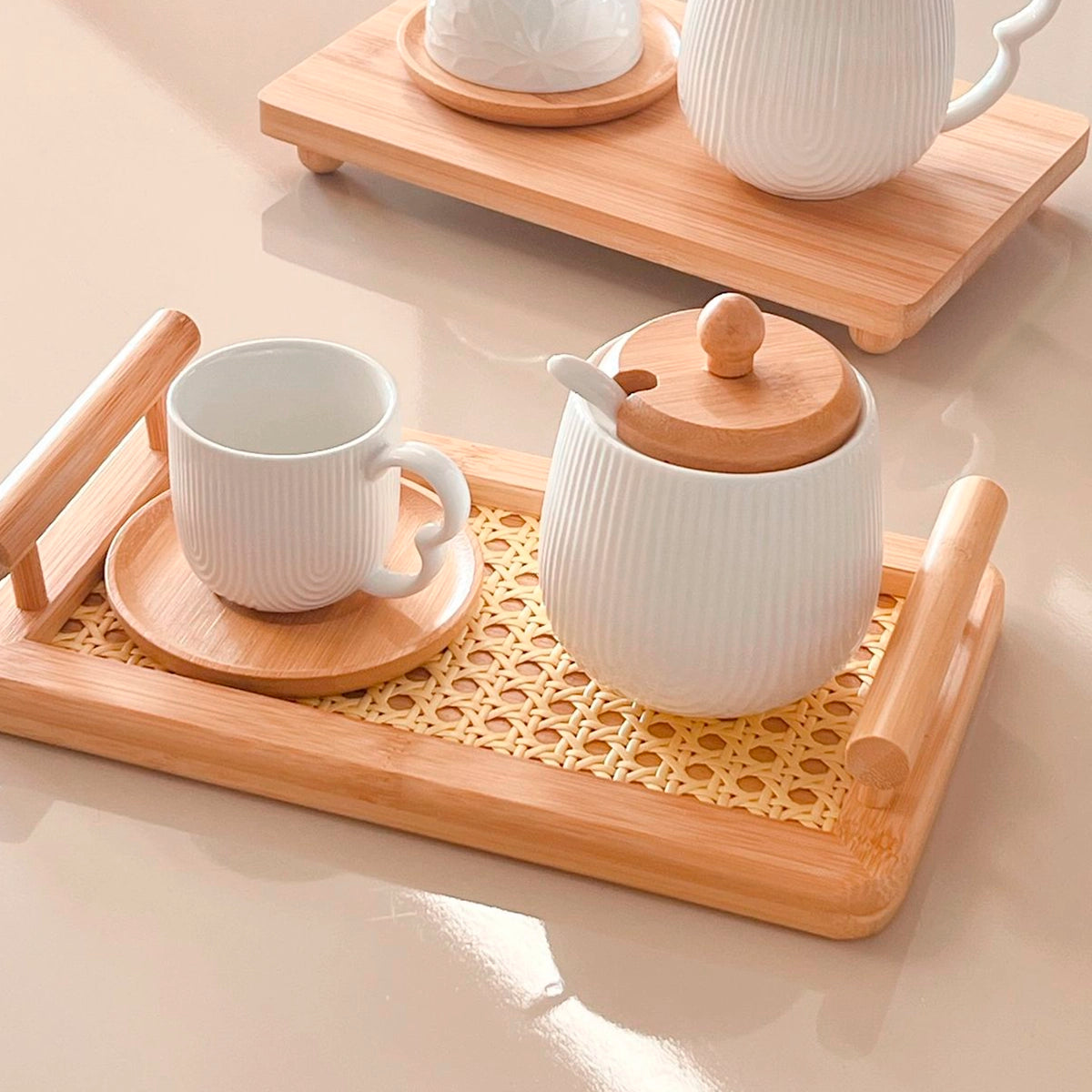 Bandeja Retangular com Alças de Bambu com Palhinha Indiana Essenza Natural