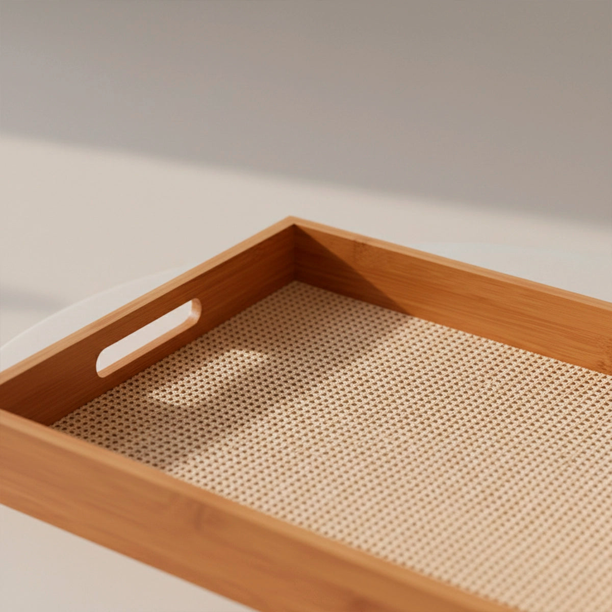 Bandeja Retangular de Bambu com Palhinha Indiana Xadrez Essenza Natural