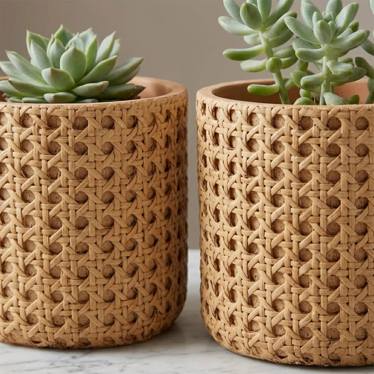 Cachepot Decorativo Bege em Cimento Texturizado Aurora
