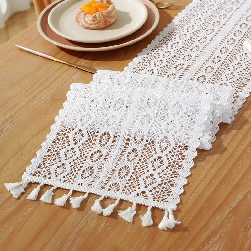 Caminho de Mesa em Renda Boho
