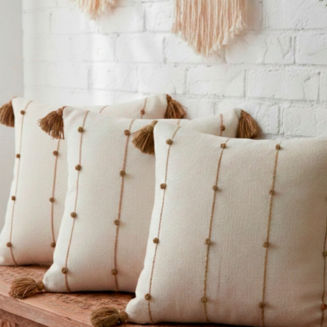 Capa de Almofada Trama com Pompom