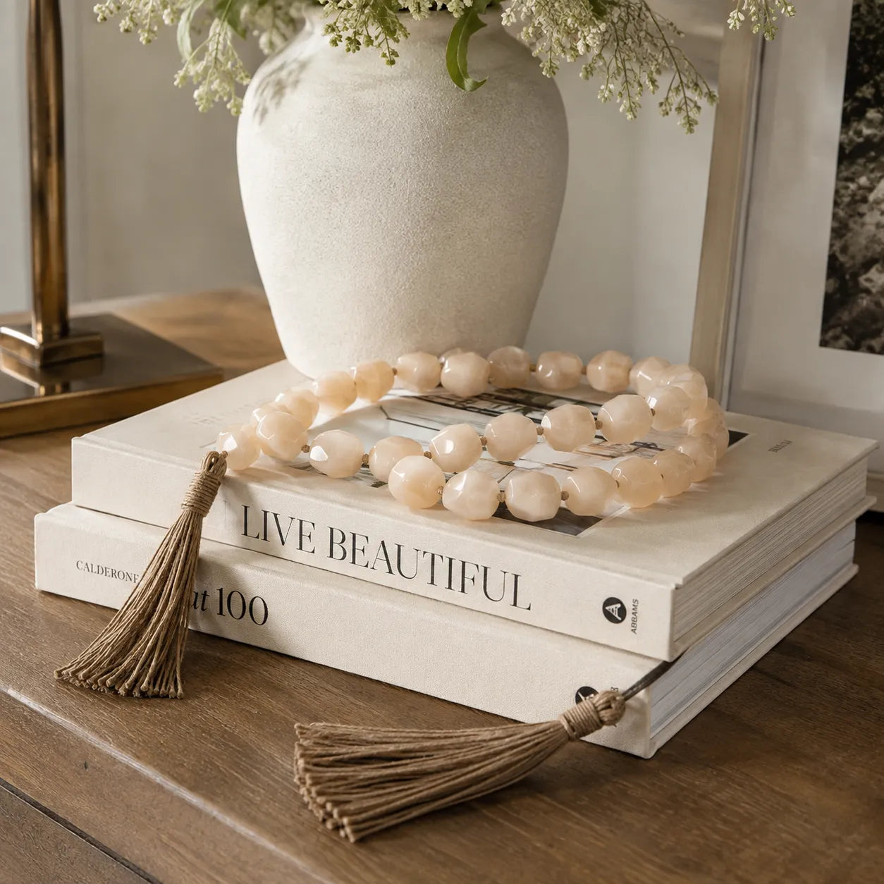 Colar de Mesa Decorativo em Resina Quartzo