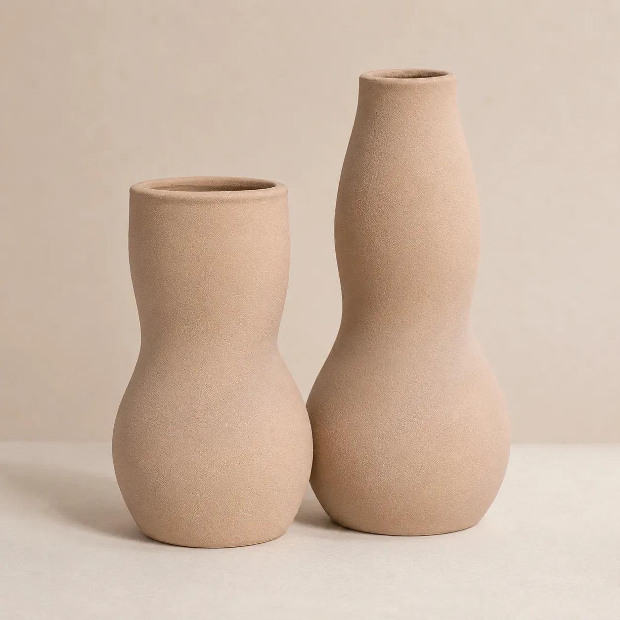 Conjunto de Vasos Decorativos em Cerâmica Bege Orgânica Duna