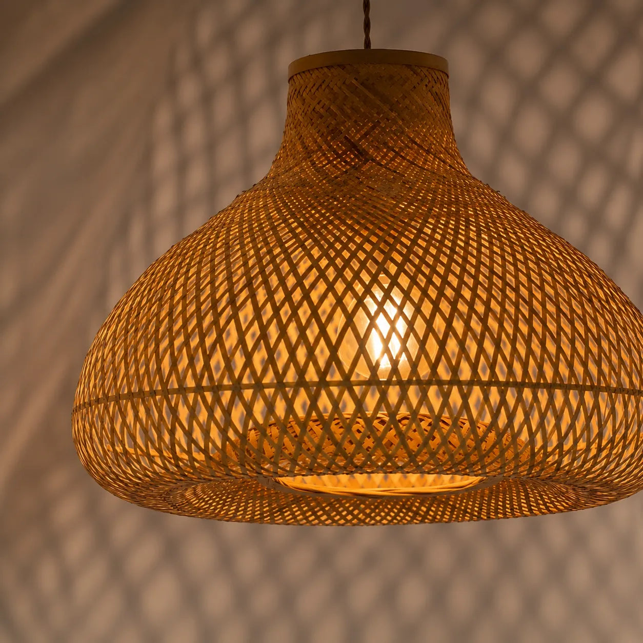 Luminária Pendente de Bambu Oani