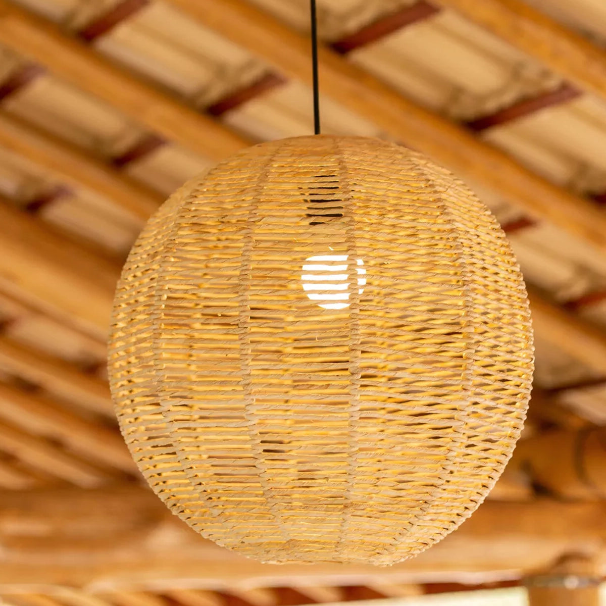 Luminária Pendente de Palha Ñawi