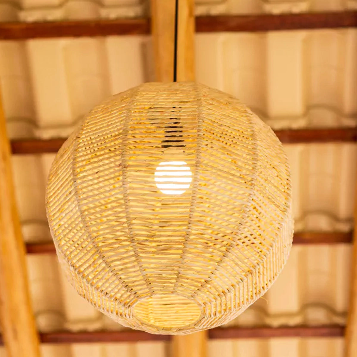 Luminária Pendente de Palha Ñawi
