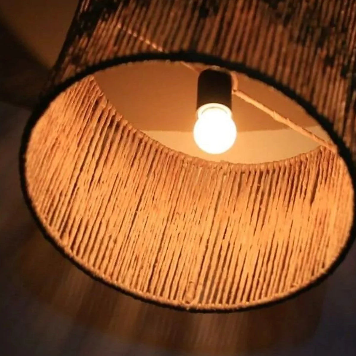 Luminária Pendente de Palha Wasi