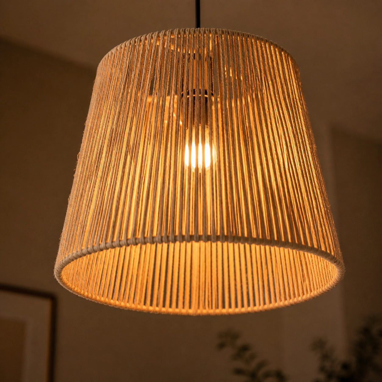 Luminária Pendente de Palha Ayni