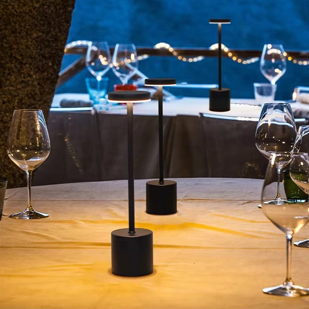 Luminária de Mesa LED Sem Fio Metal Lume