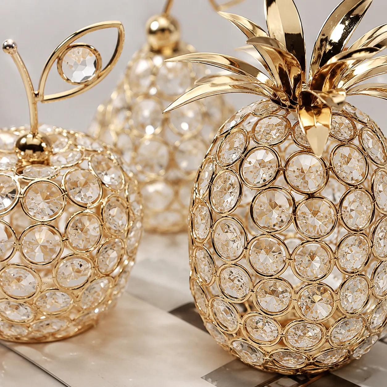 Ornamento Dourado em Cristal Frutas