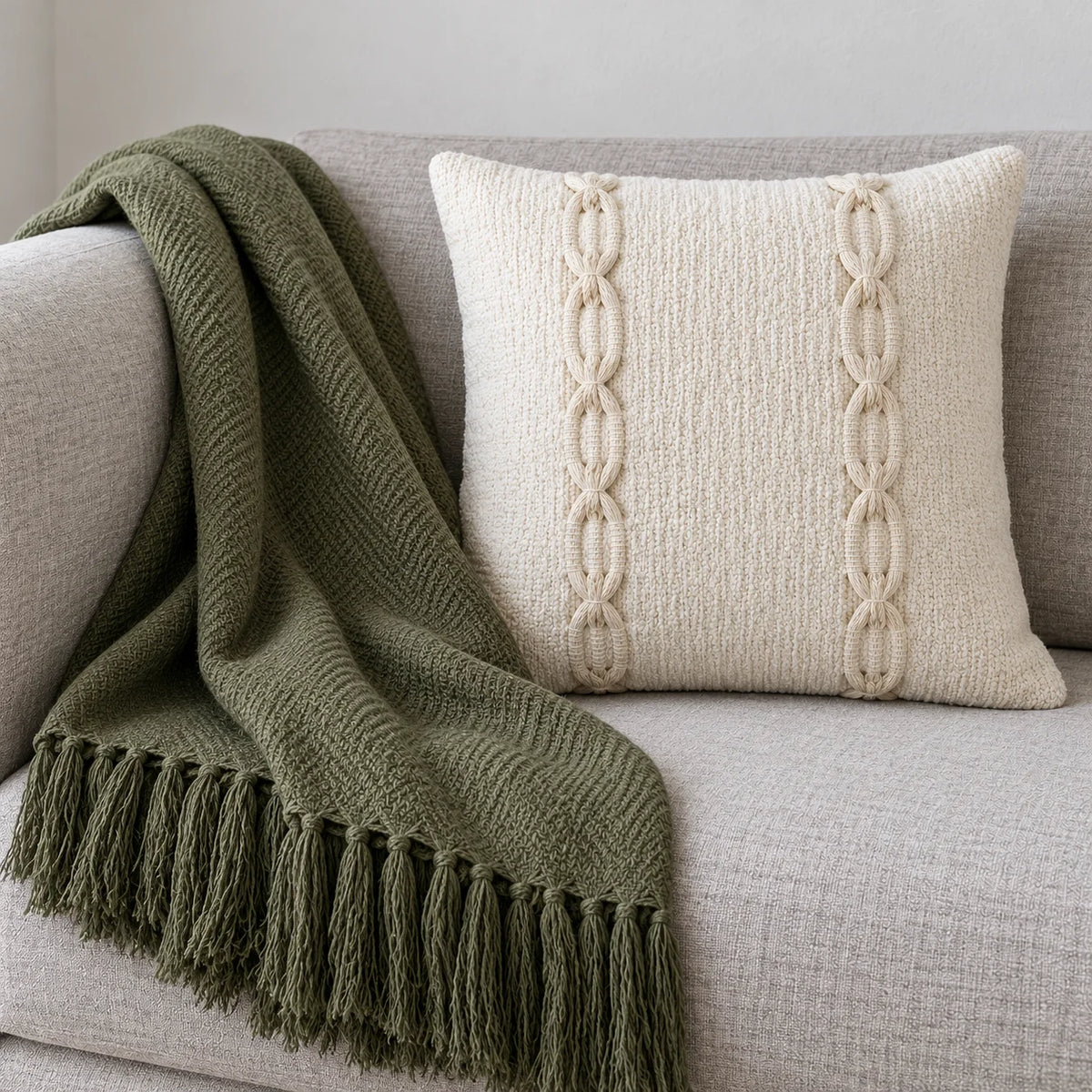 Kit Manta para Sofá e Capa de Almofada Verde Elos para decoração de sala com peças coordenadas, detalhe de acabamento