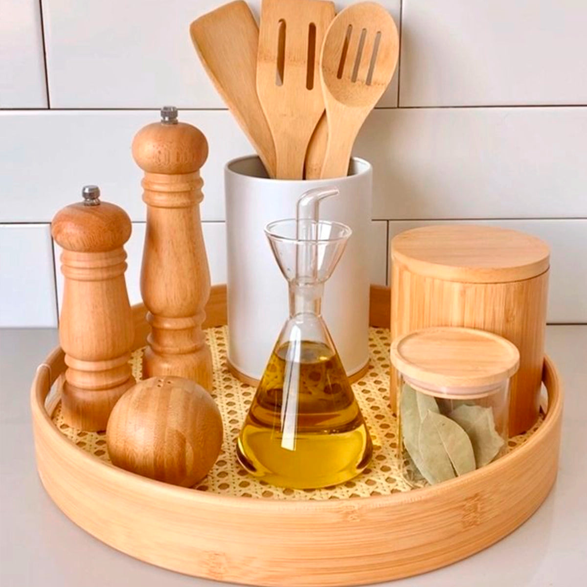 Bandeja Redonda em Bambu e Palhinha indiana Essenza Natural