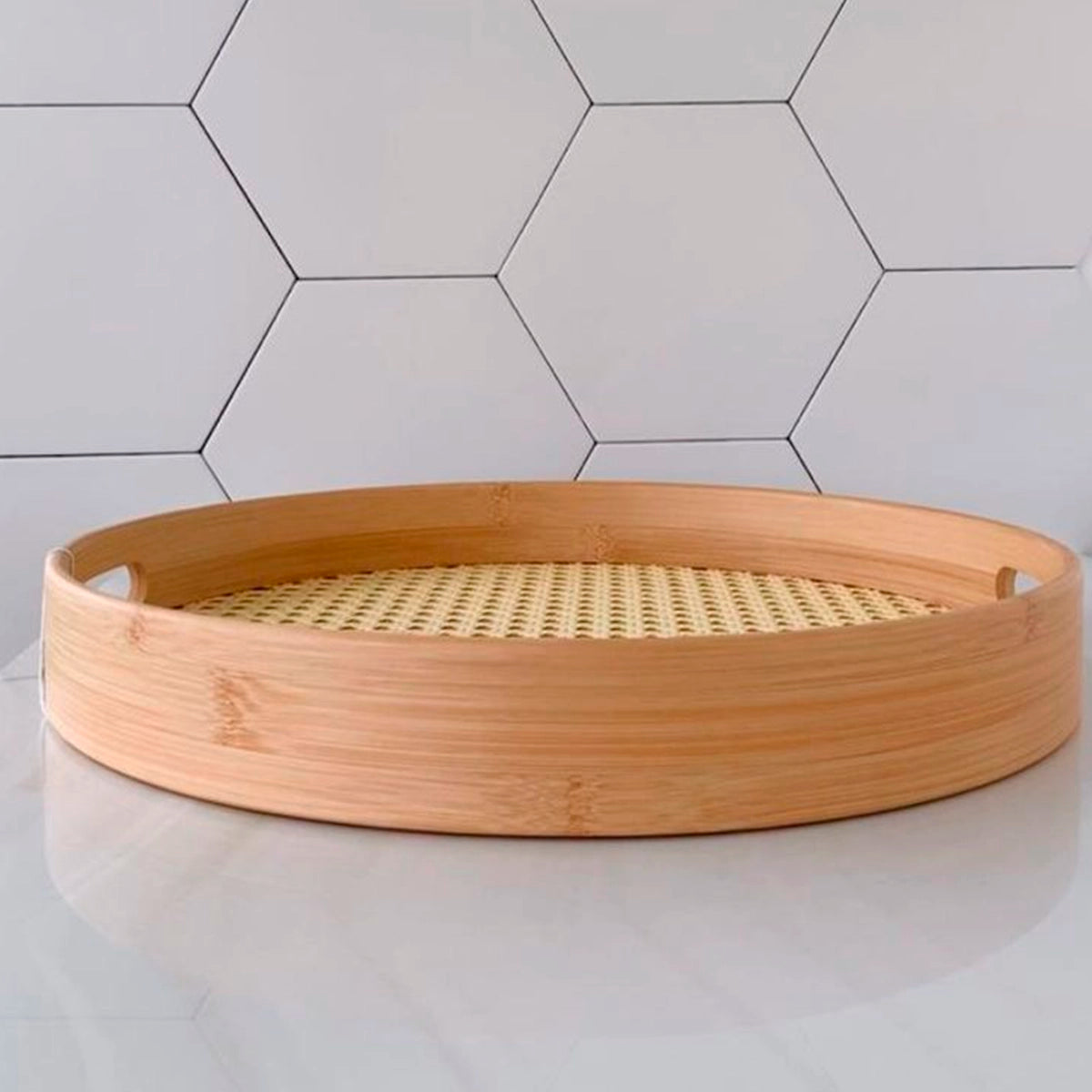 Bandeja Redonda em Bambu e Palhinha indiana Essenza Natural