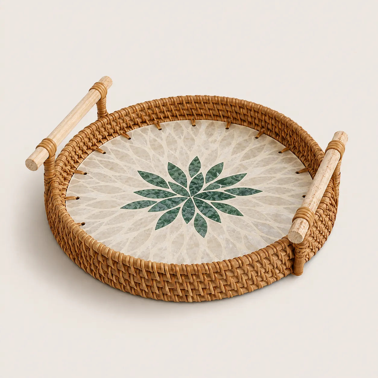 Bandeja Redonda de Rattan Artesanal Decorativa Floratta