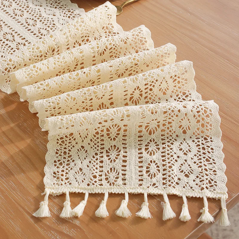 Caminho de Mesa em Renda Boho