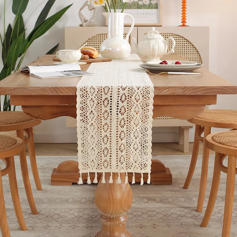 Caminho de Mesa em Renda Boho