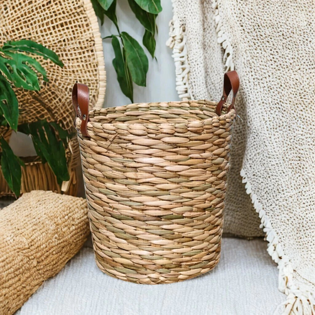 Cesto Organizador de Palha Natural com Alça em Couro