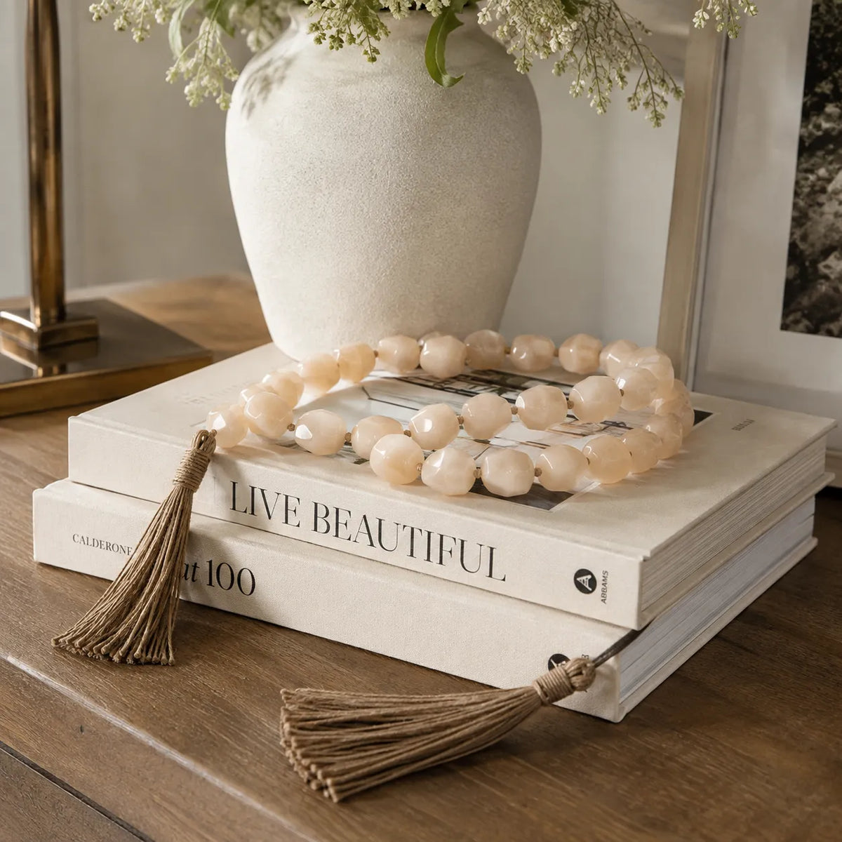 Colar de Mesa Decorativo em Resina Quartzo