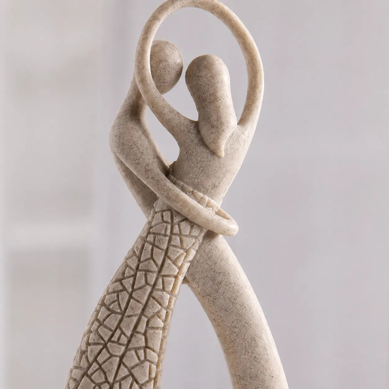 Escultura Abstrata Casal Dançarinos