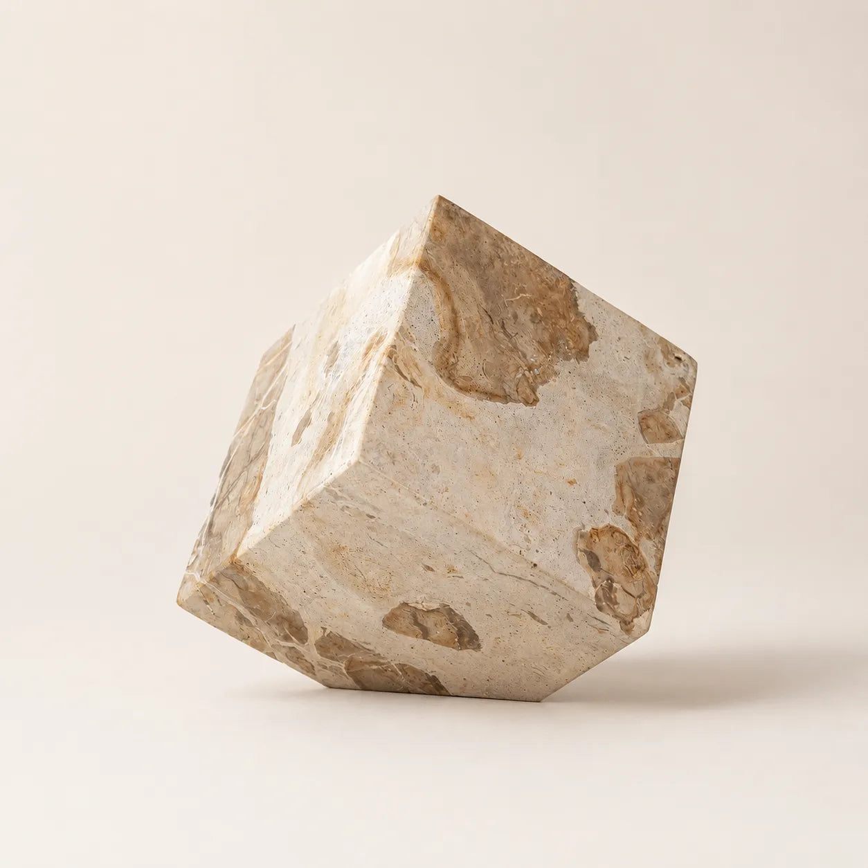 Escultura Decorativa em Mármore Cubo Quartz