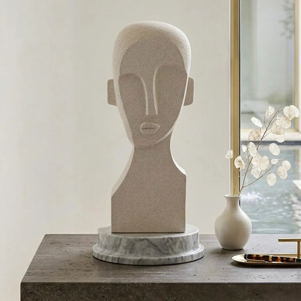Escultura Decorativa Abstrata em Bege Faces