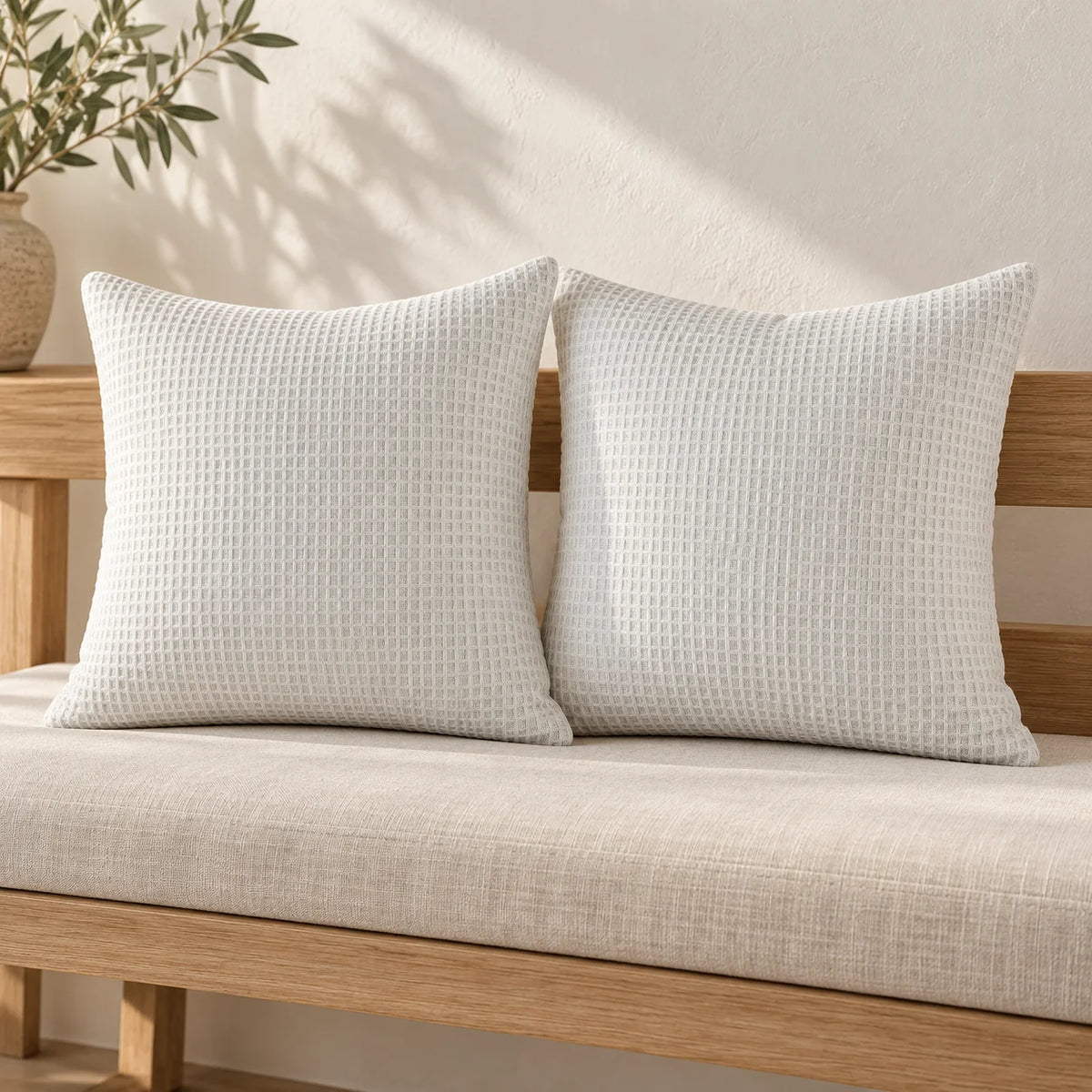 Kit com 2 capas de almofada Maya em branco com relevo geométrico
