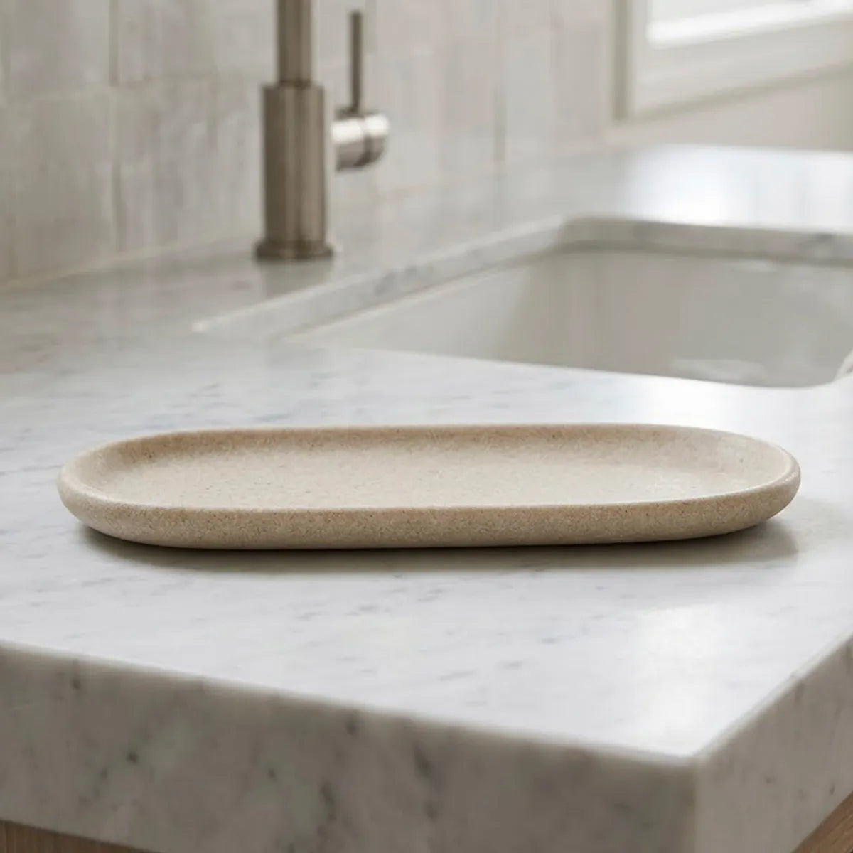 Conjunto para Banheiro 3 Peças Bege com Bandeja e Porta Sabonete Líquido Oasis