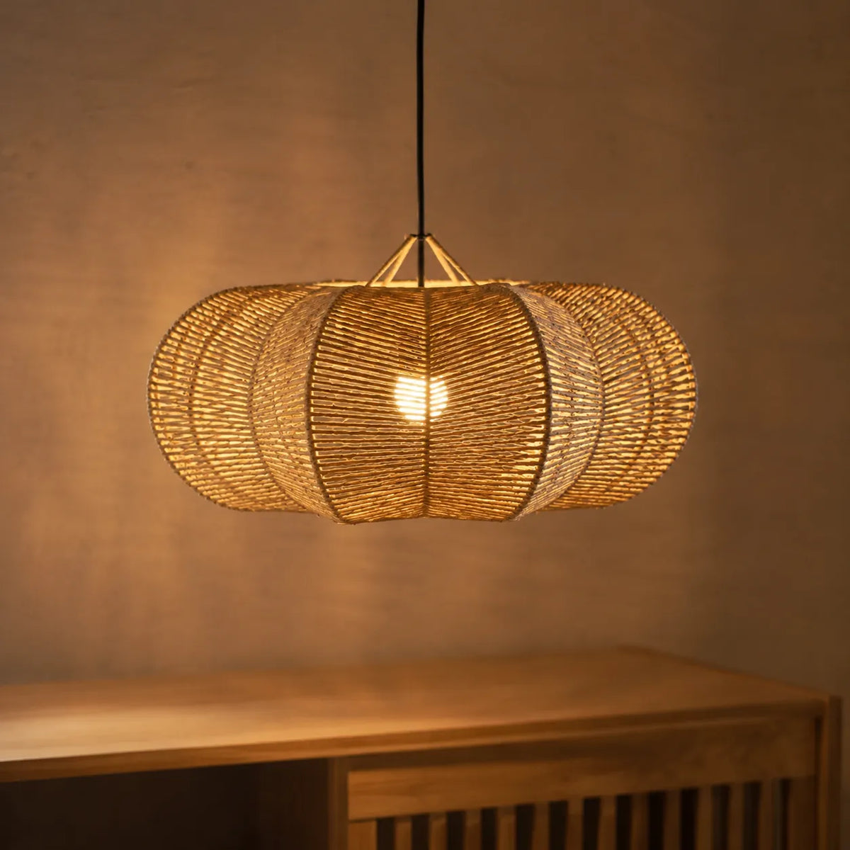 Luminária Pendente de Palha Lótus