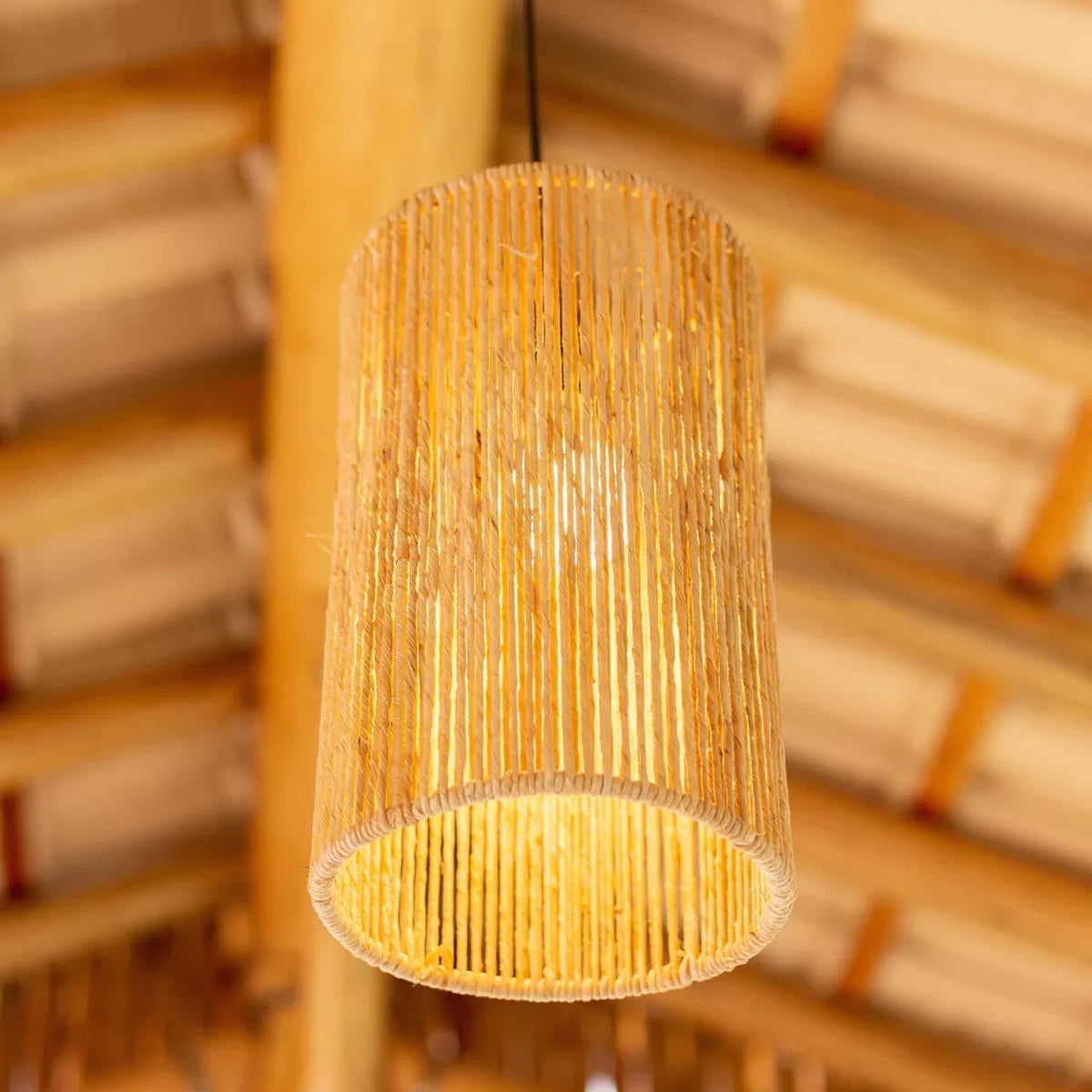 Luminária Pendente de Palha Wasi
