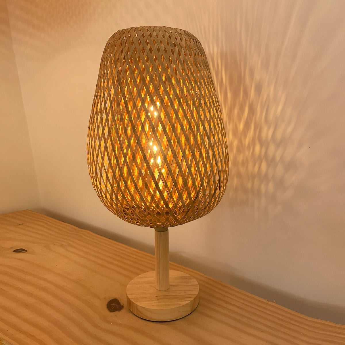 Luminária de Mesa Bambu Âmbar