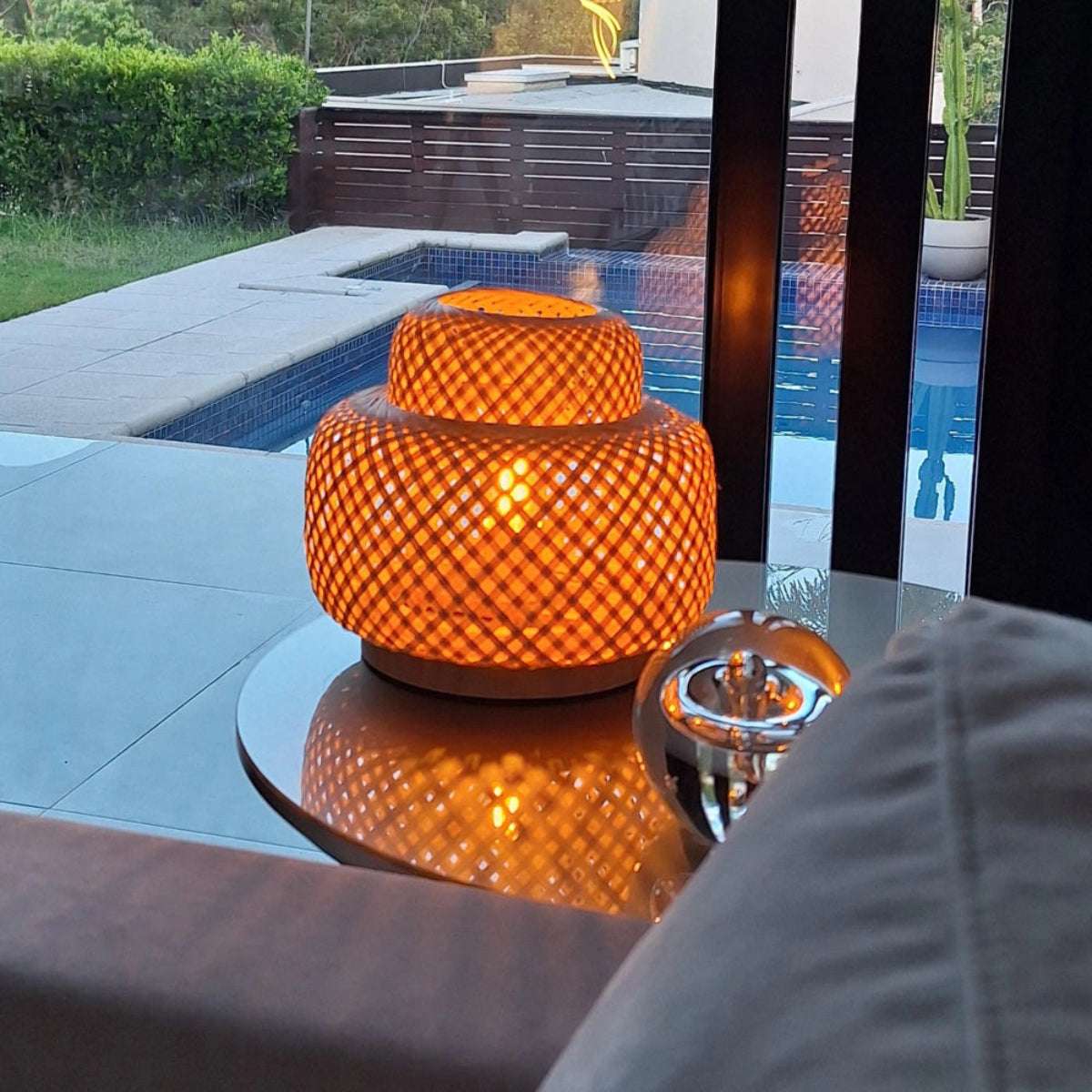 Luminária de mesa de Bambu Nest