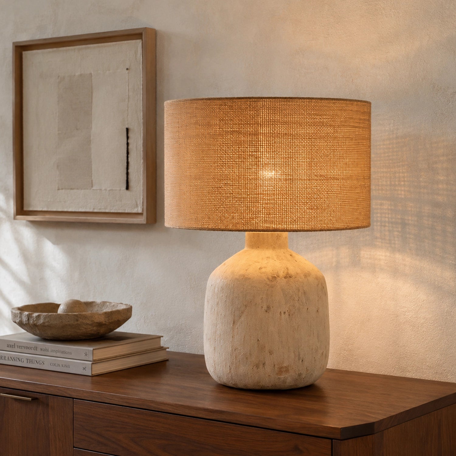 Luminária de Mesa em Fibra Natural e Cerâmica Avelã