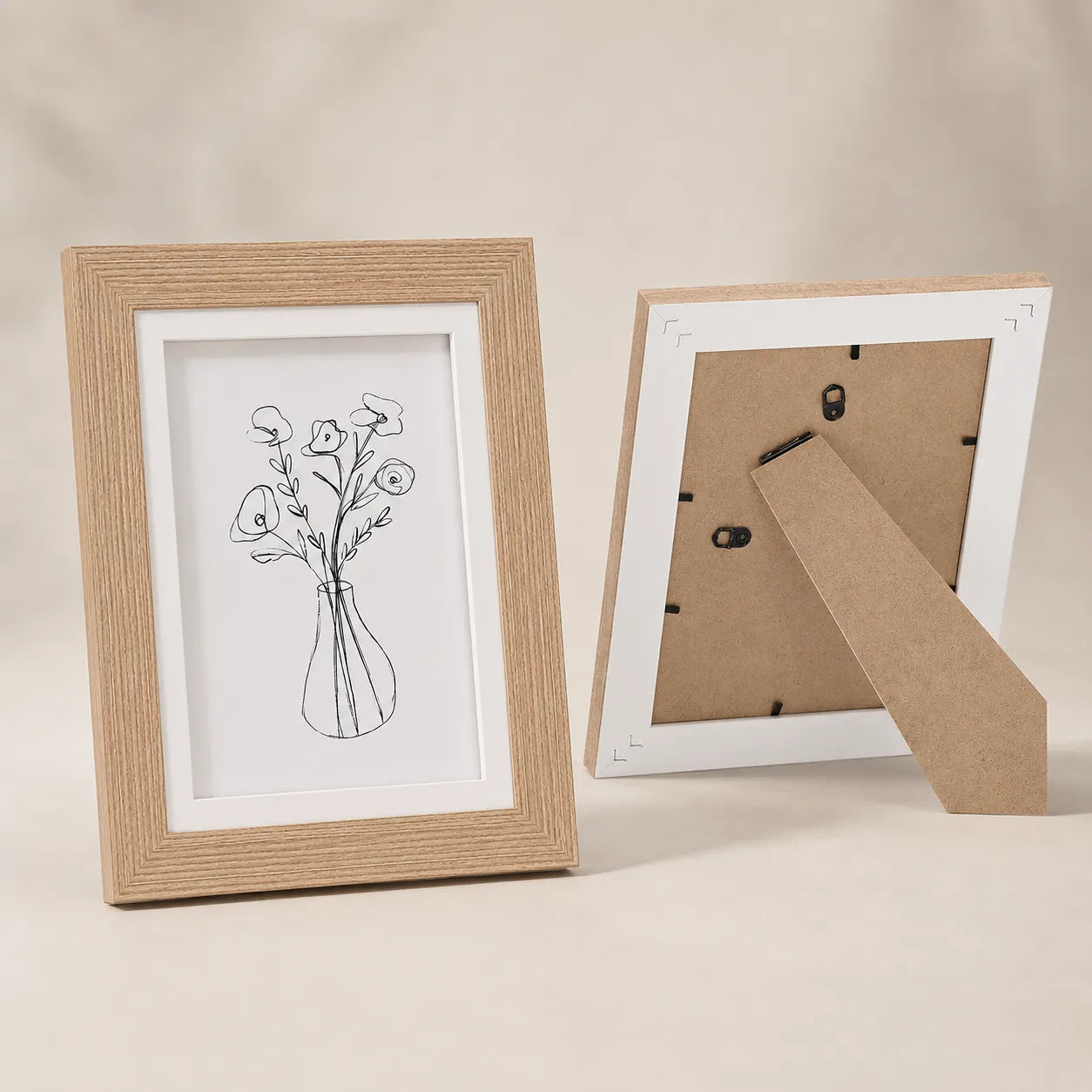 Porta-Retrato Decorativo com Moldura Natural e Vidro