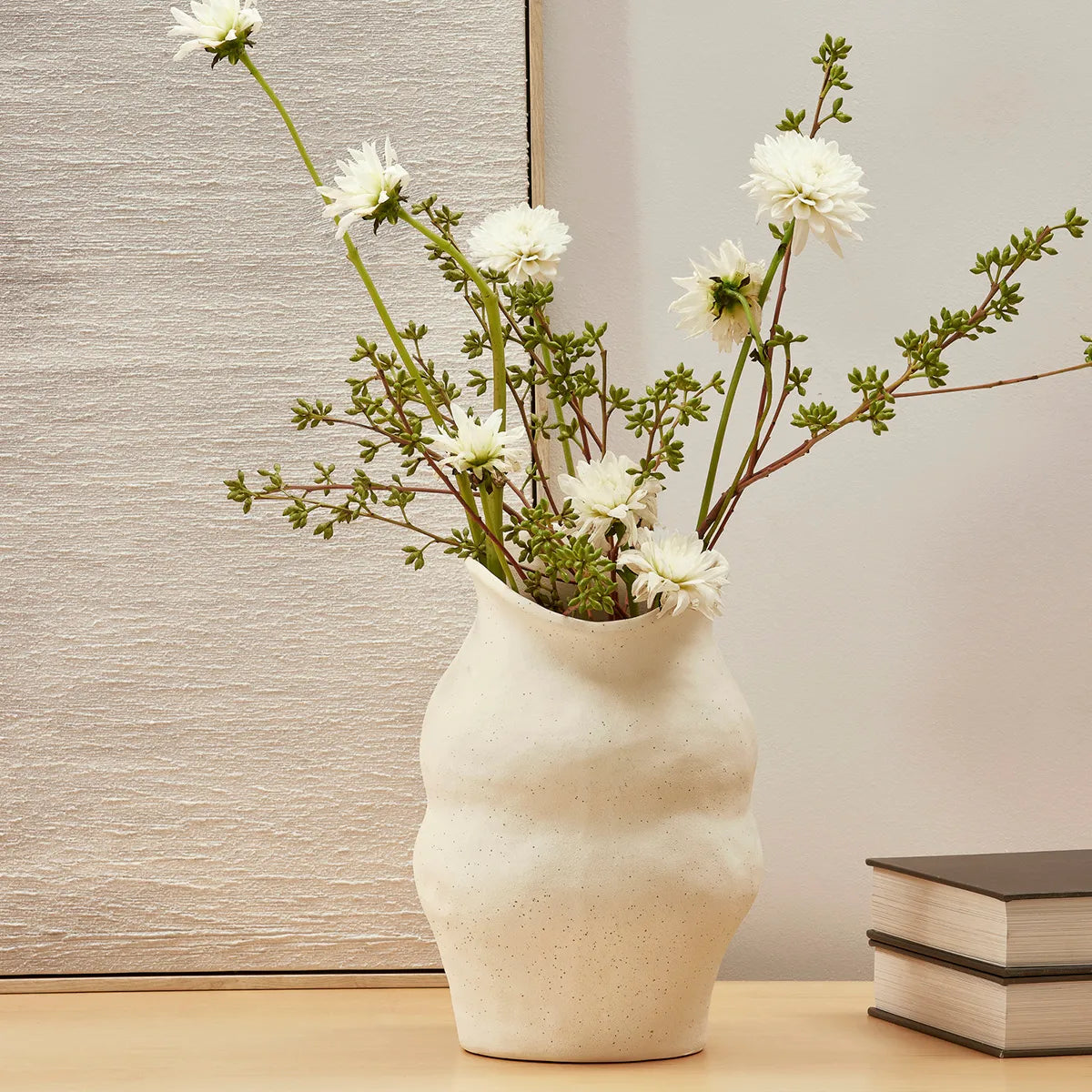 Vaso em Cerâmica Off-White Ondas