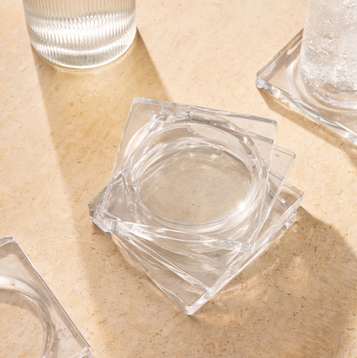 Kit 6 Porta-Copos Quadrados em Acrílico Cristal Quadria, em acrílico transparente de aparência cristalina
