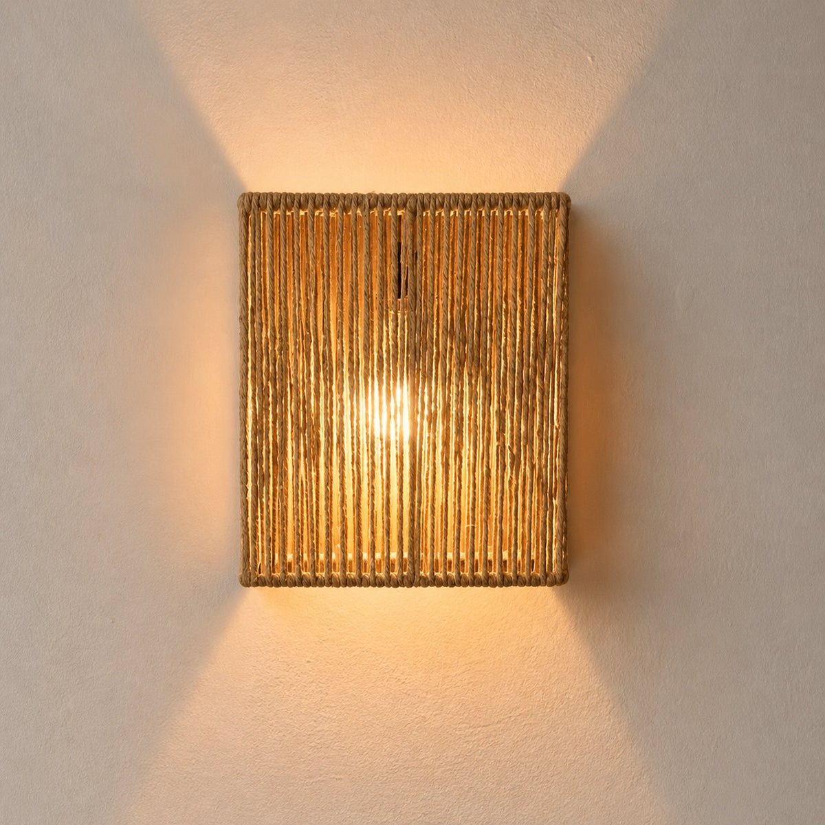 Luminária Arandela de Palha Tanah para iluminação decorativa de parede