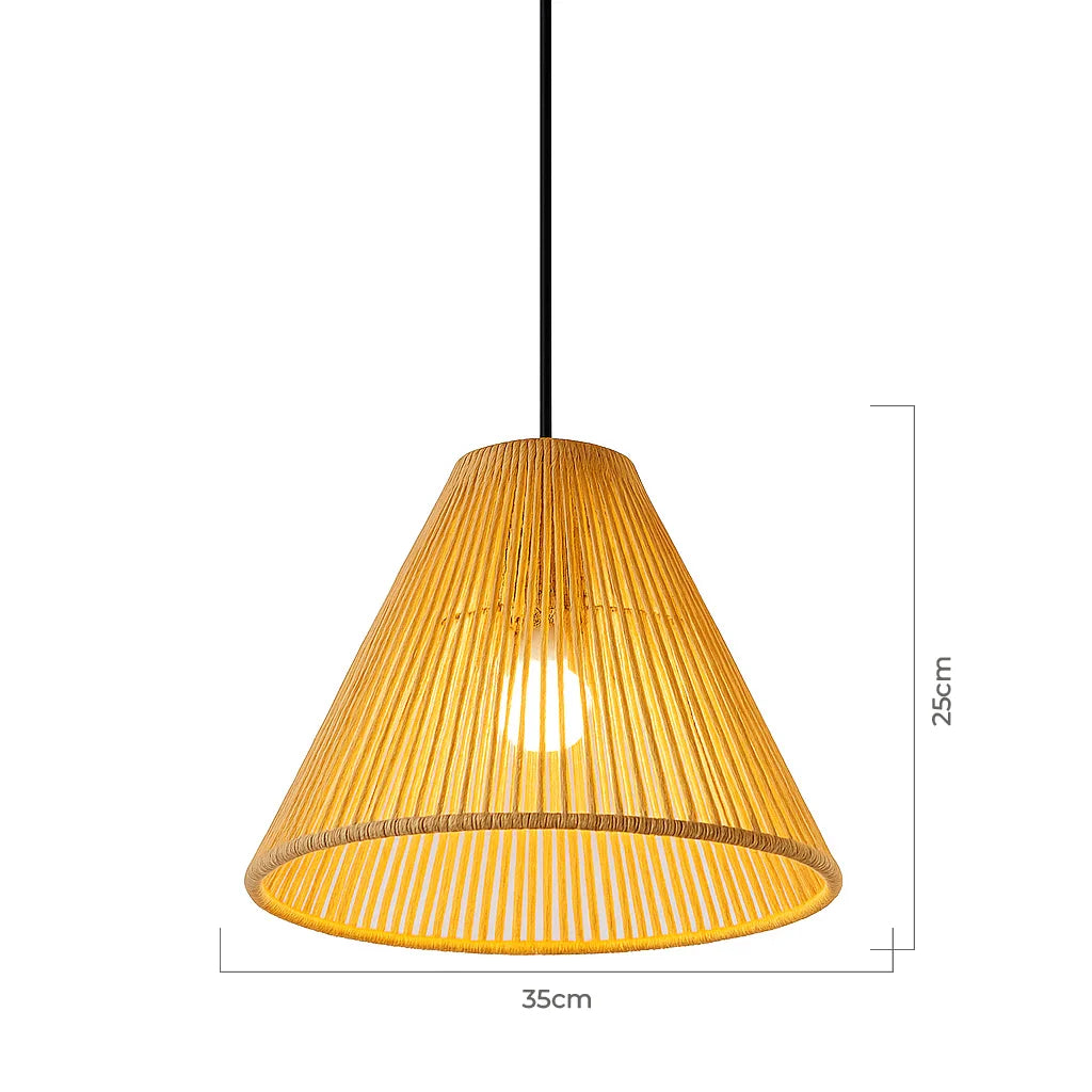 Luminária decorativa de palha natural da Casainno, imagem utilizada em diferentes composições
