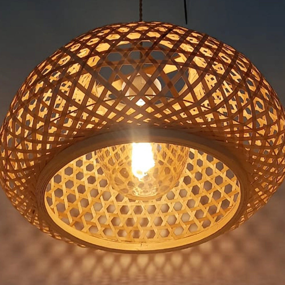 Luminária Pendente de Bambu Solin — vista da luminária decorativa
