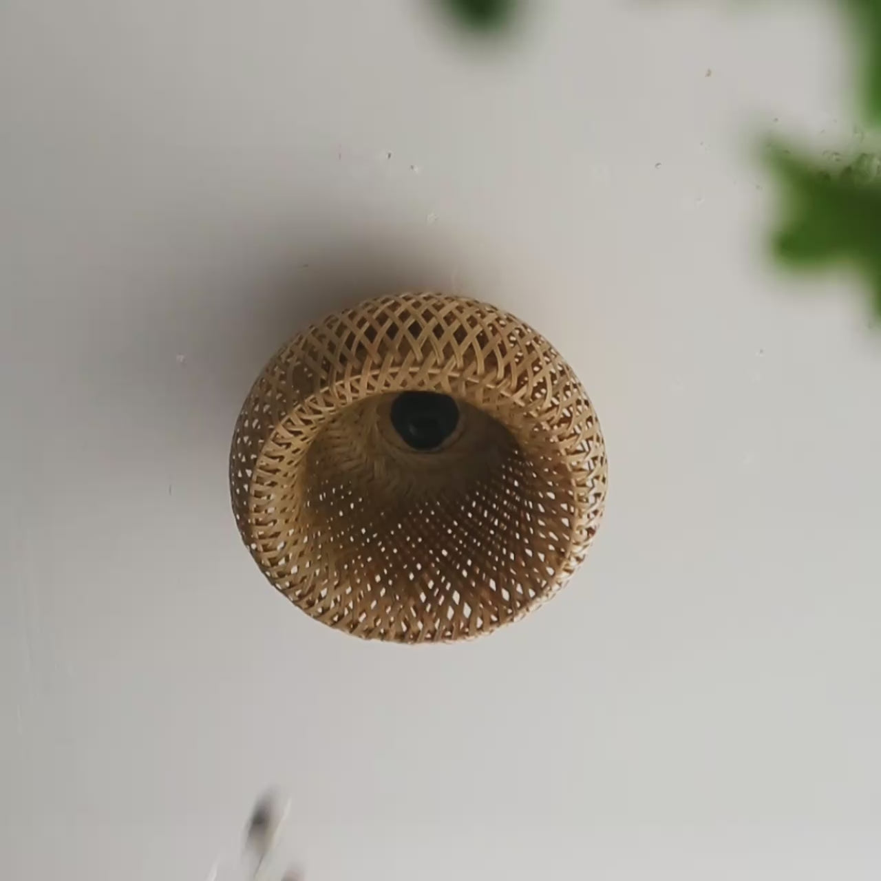 Luminária de Teto de Bambu Rattan Solis